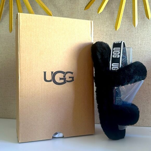 UGG Oh Yeah Sandalsโโ Black, Fluffy & Chic - Picture 9 of 17